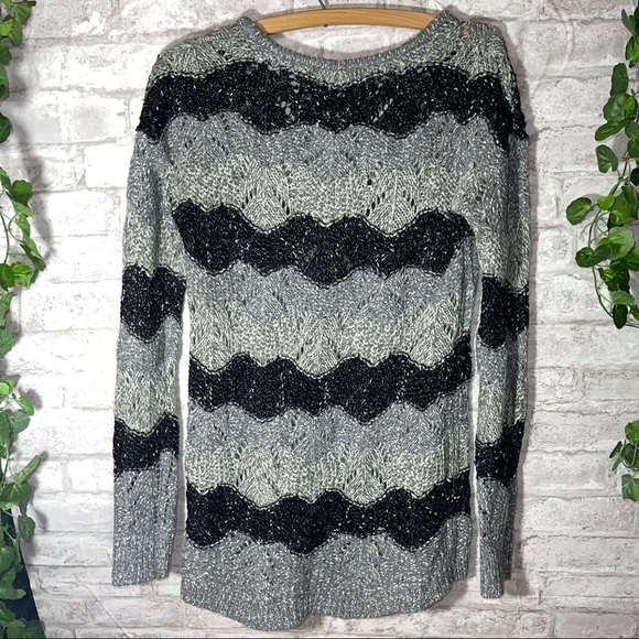 MAURICE’S Sweater‎ Women’s Sz M Black & Gray Sparkly Pullover - Picture 8 of 8